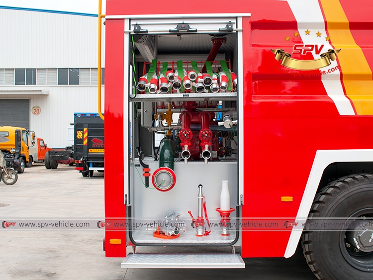 12,000 Litres Off-road Fire Engine Sinotruk - D3